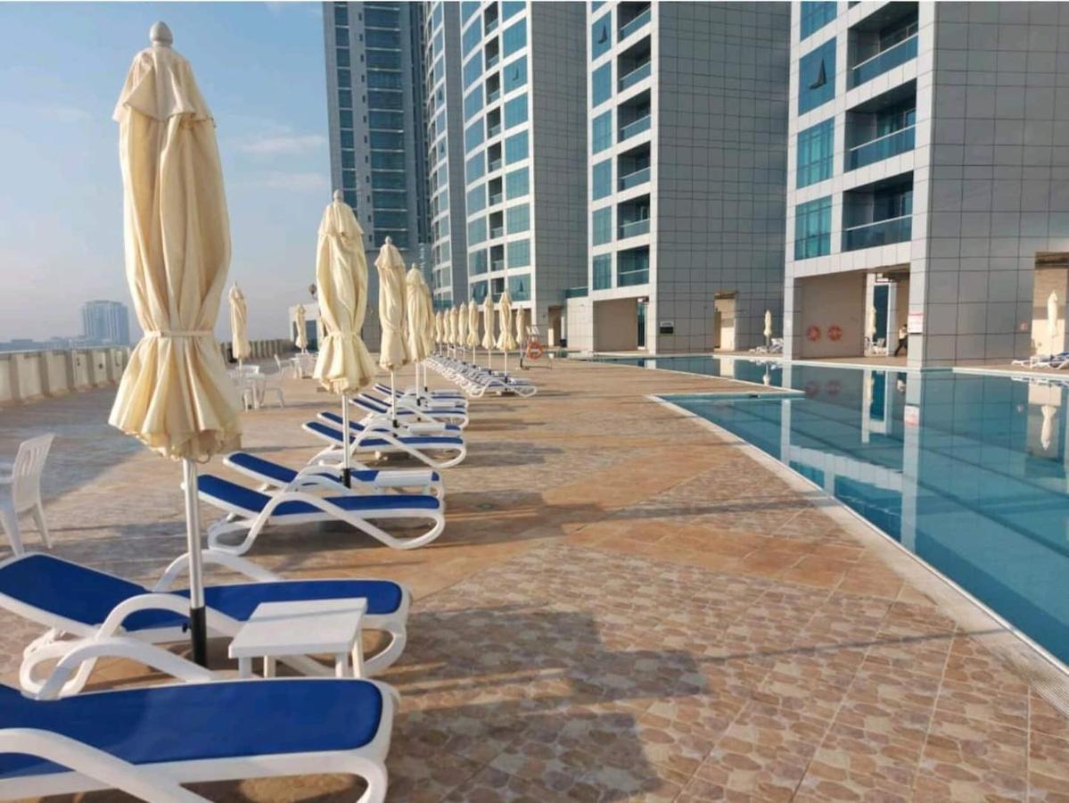 2 Bedroom Luxury Beach Apartment With Full Seaview Ajman Extérieur photo